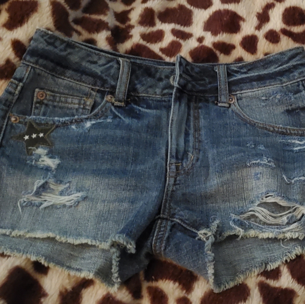 🎉HP American Eagle Patchwork Jean Shorts - Picture 3 of 9